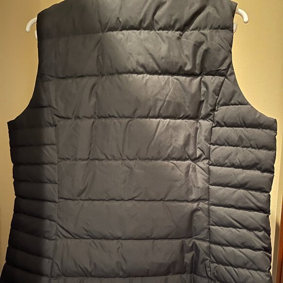 Lands End Black Puffer Vest with tags - Picture 3 of 3